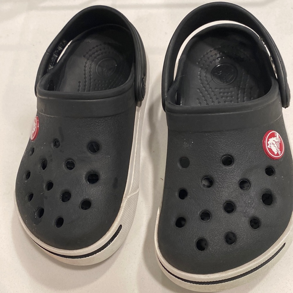 Toddler crocs